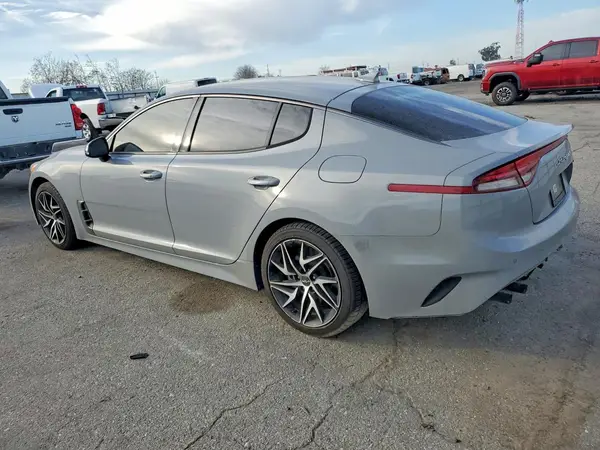 KNAE35LD3N6119235 2022 KIA STINGER - Image 2
