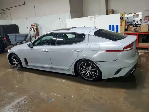 KNAE35LD4P6137424 2023 KIA STINGER - Image 2