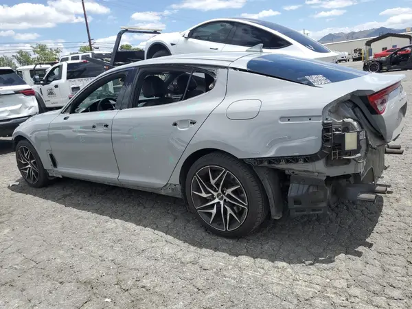 KNAE35LD5N6110682 2022 KIA STINGER - Image 2
