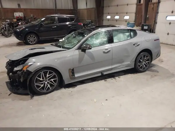 KNAE35LD7N6113552 2022 KIA STINGER - Image 2