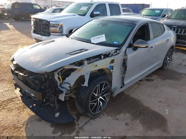 KNAE35LD8N6101250 2022 KIA STINGER - Image 2