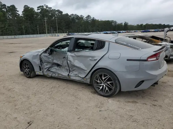 KNAE35LD8N6106545 2022 KIA STINGER - Image 2