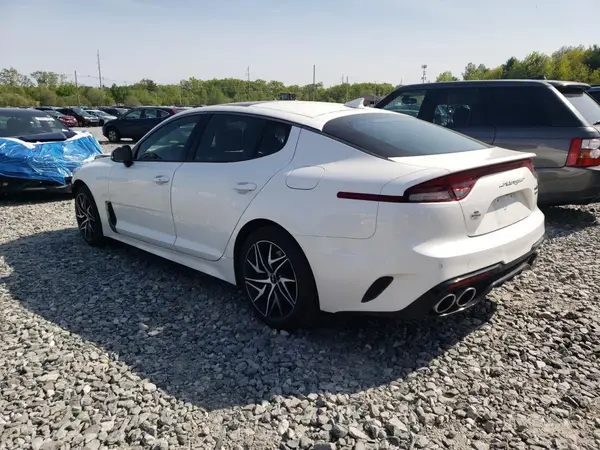 KNAE35LD8N6116718 2022 KIA STINGER - Image 2