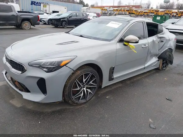 KNAE35LD8N6117822 2022 KIA STINGER - Image 2