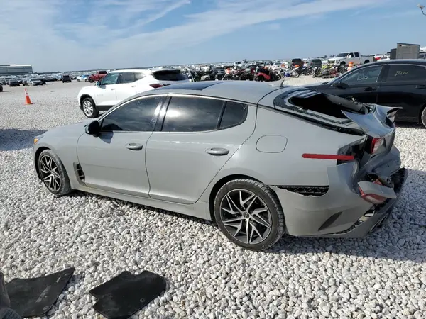 KNAE35LD9N6115206 2022 KIA STINGER - Image 2