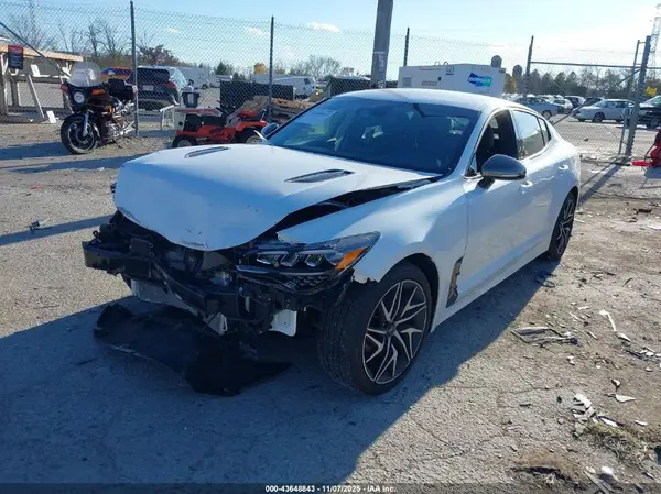 KNAE35LDXN6102111 2022 KIA STINGER - Image 2