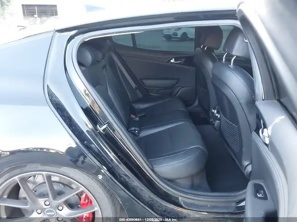 KNAE35LDXN6106904 2022 KIA STINGER - Image 8