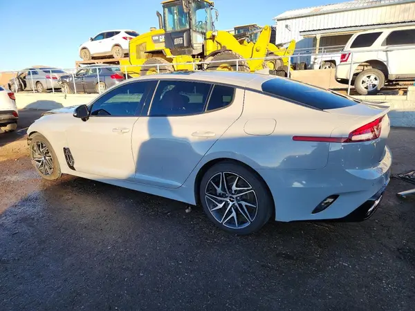 KNAE35LDXN6110421 2022 KIA STINGER - Image 2