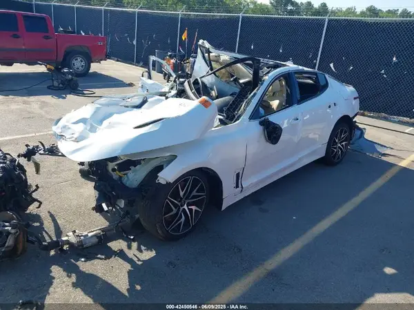 KNAE35LDXN6113254 2022 KIA STINGER - Image 2