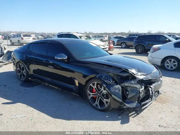 KNAE45LC0J6018071 2018 KIA STINGER - Image 1