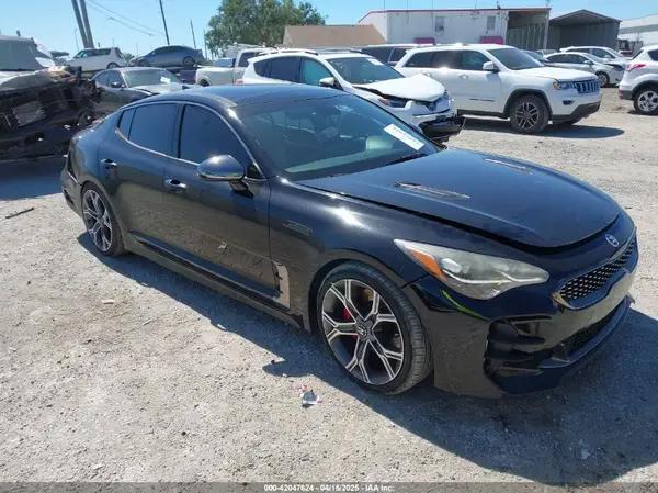 KNAE45LC0J6018135 2018 KIA STINGER - Image 1