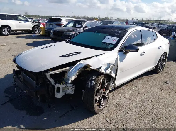 KNAE45LC0J6018247 2018 KIA STINGER - Image 2