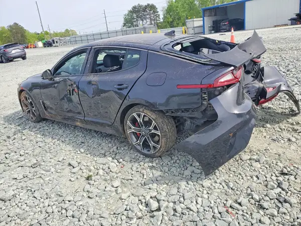 KNAE45LC0J6018538 2018 KIA STINGER - Image 2