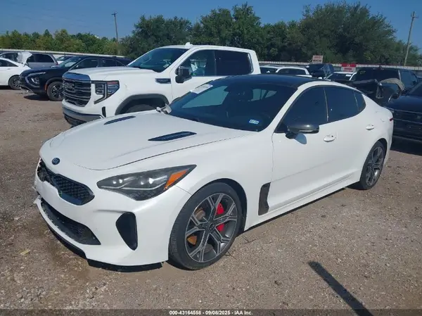 KNAE45LC0J6039874 2018 KIA STINGER - Image 2