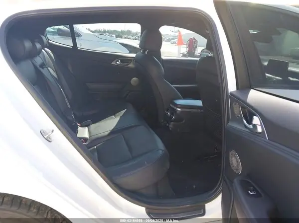 KNAE45LC0J6039874 2018 KIA STINGER - Image 8