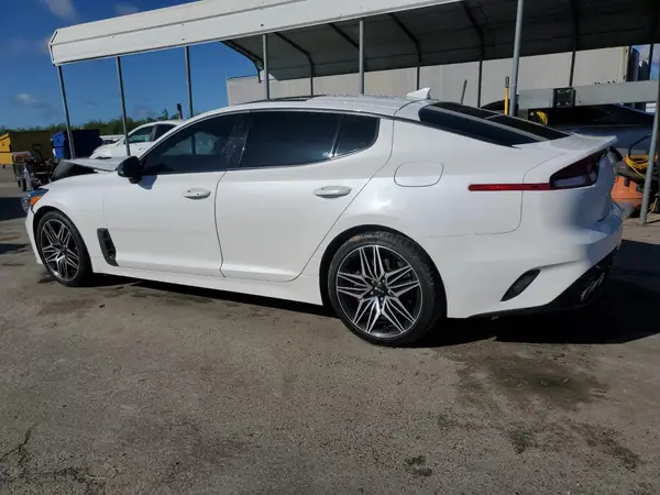 KNAE45LC0N6107838 2022 KIA STINGER - Image 2