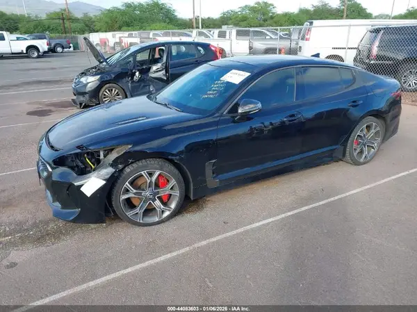 KNAE45LC1J6011257 2018 KIA STINGER - Image 2