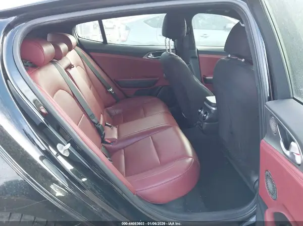 KNAE45LC1J6011257 2018 KIA STINGER - Image 8