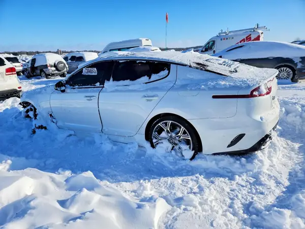 KNAE45LC1J6039768 2018 KIA STINGER - Image 2