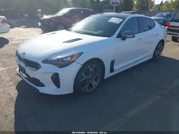 KNAE45LC1L6075124 2020 KIA STINGER - Image 2