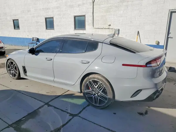KNAE45LC1N6099359 2022 KIA STINGER - Image 2