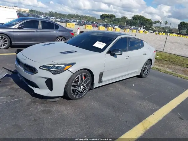KNAE45LC1N6115897 2022 KIA STINGER - Image 2
