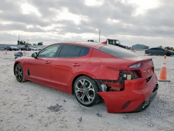 KNAE45LC2J6035647 2018 KIA STINGER - Image 2