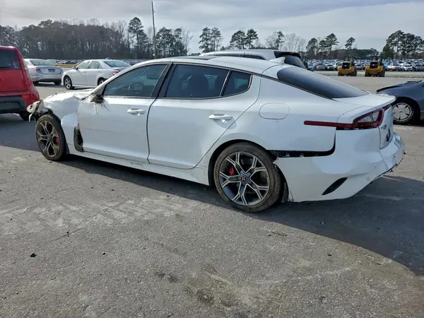KNAE45LC2K6056550 2019 KIA STINGER - Image 2