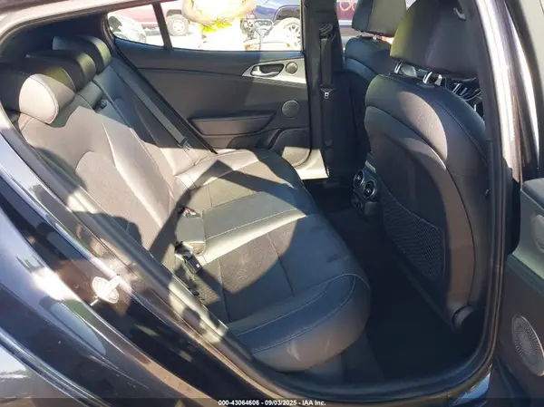 KNAE45LC2K6067290 2019 KIA STINGER - Image 8