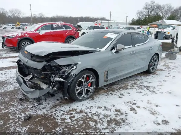 KNAE45LC2L6074077 2020 KIA STINGER - Image 2