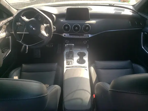 KNAE45LC2L6083202 2020 KIA STINGER - Image 8