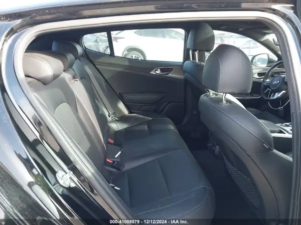 KNAE45LC2N6110465 2022 KIA STINGER - Image 8