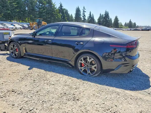 KNAE45LC3J6011826 2018 KIA STINGER - Image 2