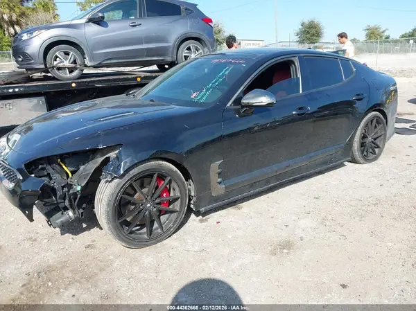 KNAE45LC3J6012118 2018 KIA STINGER - Image 2