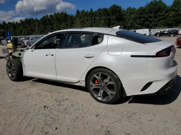 KNAE45LC3J6033597 2018 KIA STINGER - Image 2
