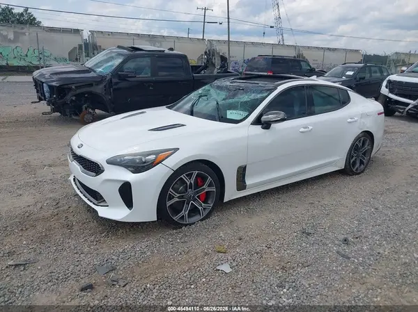 KNAE45LC4J6018235 2018 KIA STINGER - Image 2