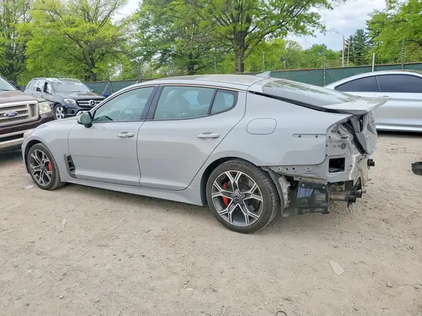 KNAE45LC4J6030823 2018 KIA STINGER - Image 2