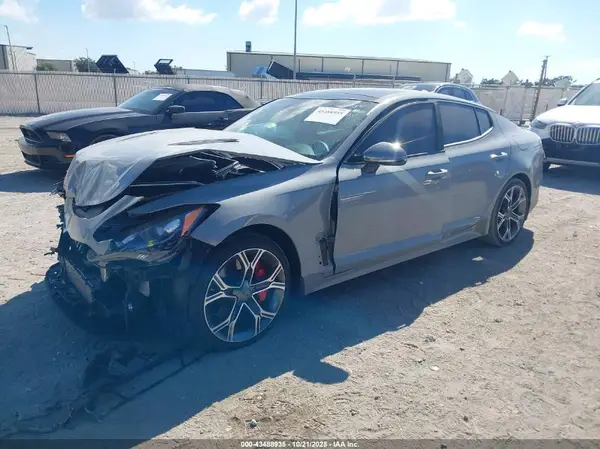 KNAE45LC4K6051642 2019 KIA STINGER - Image 2