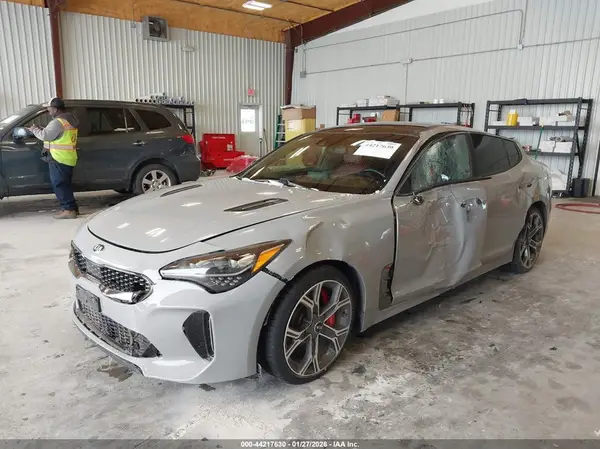 KNAE45LC4L6073366 2020 KIA STINGER - Image 2
