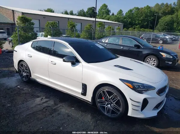 KNAE45LC4N6104182 2022 KIA STINGER - Image 1