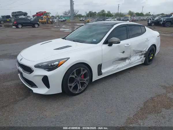 KNAE45LC5J6035268 2018 KIA STINGER - Image 2