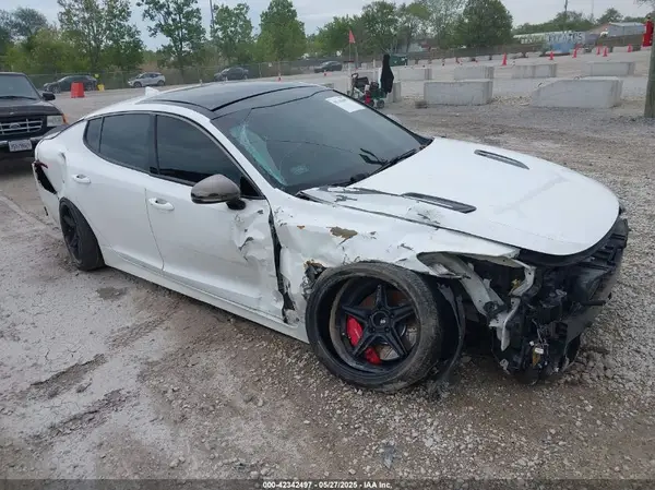KNAE45LC6J6030287 2018 KIA STINGER - Image 1