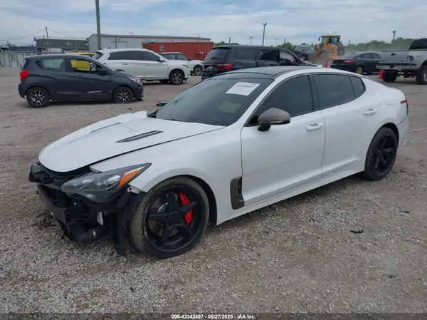 KNAE45LC6J6030287 2018 KIA STINGER - Image 2
