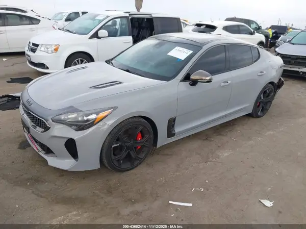 KNAE45LC6J6036591 2018 KIA STINGER - Image 2