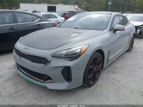 KNAE45LC6J6039751 2018 KIA STINGER - Image 2