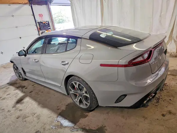 KNAE45LC6K6053635 2019 KIA STINGER - Image 2