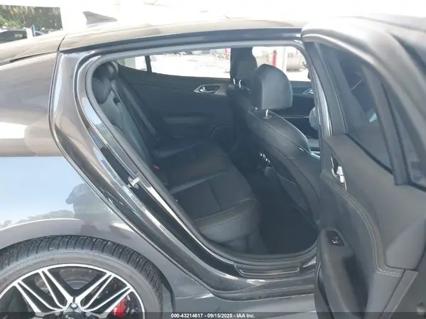 KNAE45LC6N6113062 2022 KIA STINGER - Image 8
