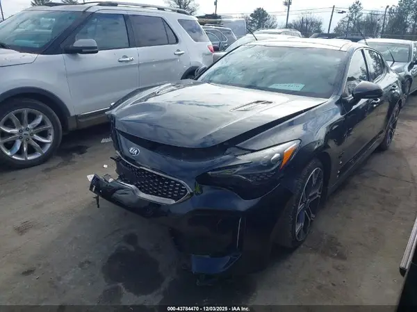 KNAE45LC7J6031867 2018 KIA STINGER - Image 2