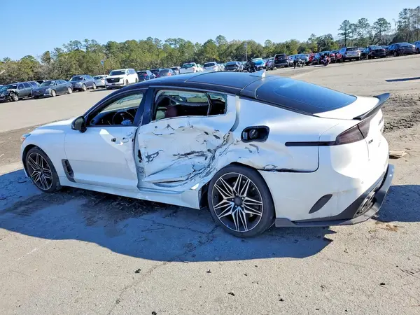 KNAE45LC7N6103527 2022 KIA STINGER - Image 2