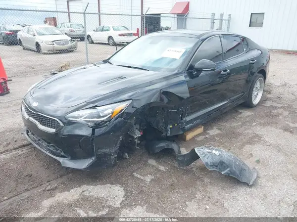 KNAE45LC8J6018190 2018 KIA STINGER - Image 2